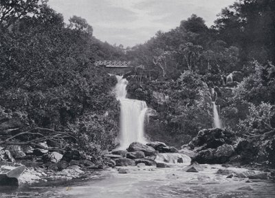 Skócia: Inversnaid Falls, Loch Lomond (f/w fotó) alkotó: English Photographer