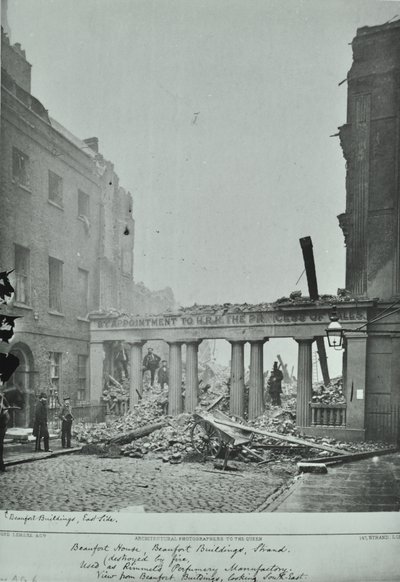 Strand, Westminster LB: Beaufort épületek, tűzkár, 1890 alkotó: English Photographer