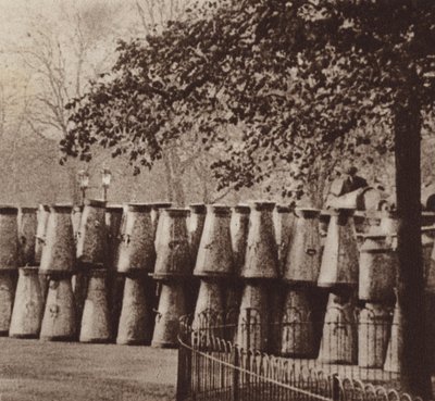 Az 1926-os általános sztrájk, a tejraktár a londoni Hyde Parkban alkotó: English Photographer
