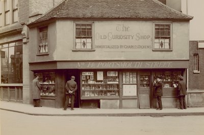 The Old Curiosity Shop, Portsmouth Street 14, Lincolns Inn Fields, London alkotó: English Photographer