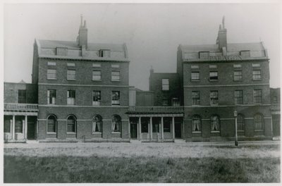 The Paragon, New Kent Road alkotó: English Photographer