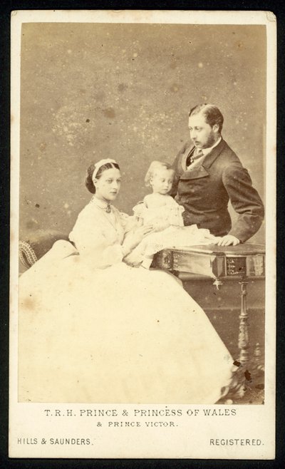 A walesi herceg és hercegnő, valamint Viktor herceg alkotó: English Photographer