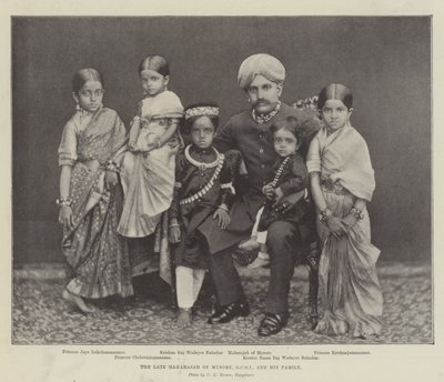 Mysore néhai maharadzsája, GCSI és családja alkotó: English Photographer