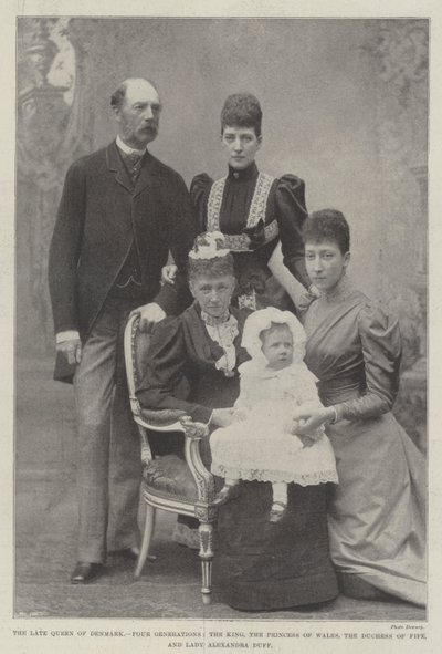 Dánia néhai királynője, Négy generáció, a király, a walesi hercegnő, Fife hercegnője és Lady Alexandra Duff alkotó: English Photographer