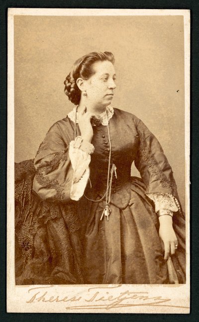 Therese Tietjens, portré (f/w fotó) alkotó: English Photographer