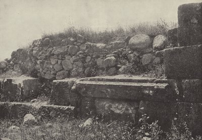 A kapernaumi zsinagóga fala, a kéz gyógyulási csodájának színhelye alkotó: English Photographer