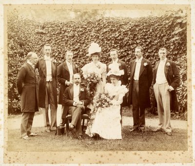 Francis Edward Younghusband és Helen Augusta Magniac, Datchet esküvői portréja alkotó: English Photographer