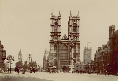 A Westminster Abbey nyugati frontja alkotó: English Photographer
