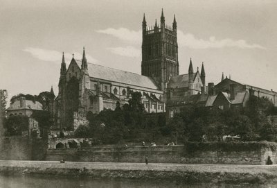 Worcesteri katedrális, délnyugat felől alkotó: English Photographer