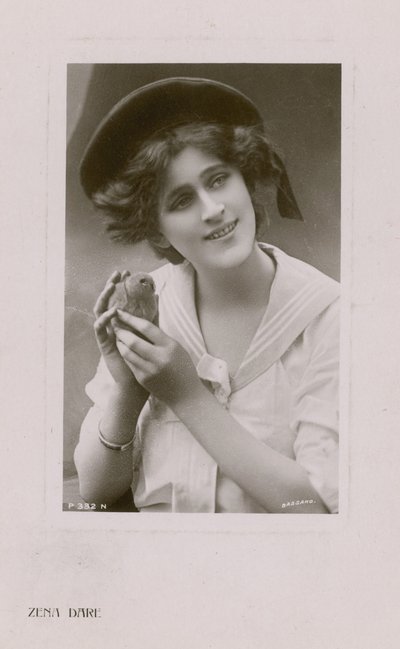 Zena Dare alkotó: English Photographer