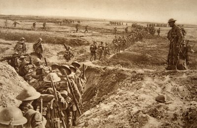 A brit gyalogság előrenyomul a Cambrai felé, 1914-1919 alkotó: English School