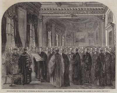 Devonshire hercegének a Cambridge-i Egyetem kancellárjává avatása, a szónok felolvassa az Ő kegyelméhez intézett beszédet (metszet) alkotó: English School
