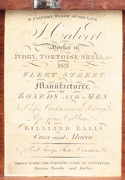 Címke egy angol "Calvert" mintájú, elefántcsontból esztergált sakk-készlet dobozán, 1826-50 körül (nyomtatás). alkotó: English School