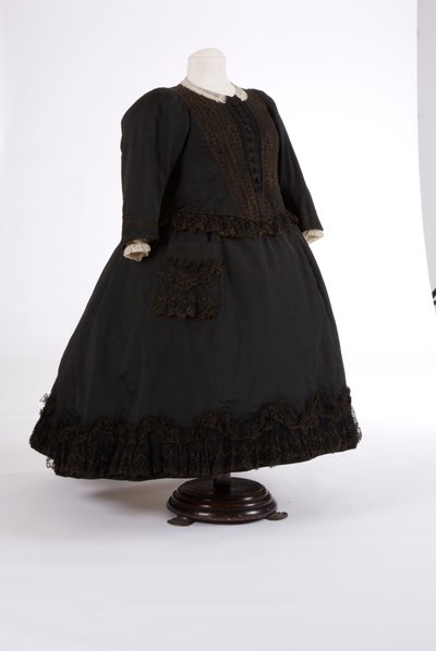 Queen Victorias ruha, 1890-es évek (selyem és háló) alkotó: English School