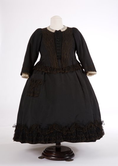 Queen Victorias ruha, 1890-es évek (selyem és háló) alkotó: English School