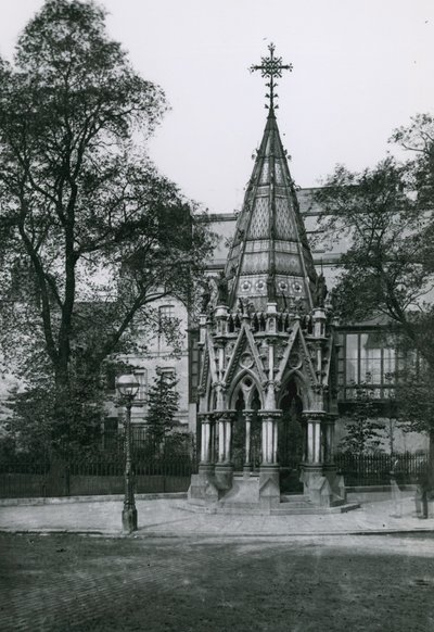 A Buxton Memorial ivókút, St Margarets Westminster alkotó: English School
