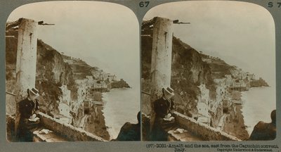 Amalfi partja és a Salernói-öböl egy átalakított kolostorból, sztereoszkópikus kilátás (szépia fotó) alkotó: English School
