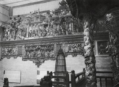 Kuangchou, Kuangtung, Kanton, Gyógyászat Istenének temploma, Reliefek a főudvaron (fekete-fehér fotó) alkotó: Ernst Boerschmann