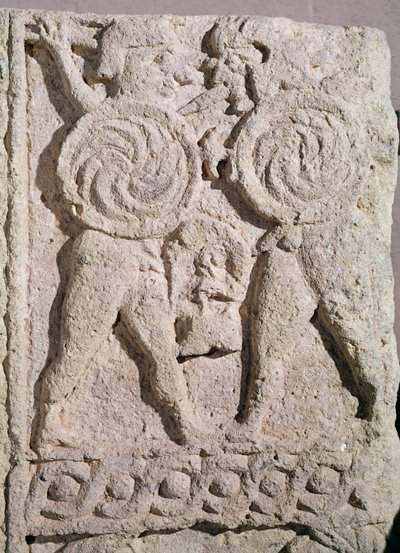 Egy sírkő részlete két harcos kővel alkotó: Etruscan