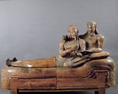 A menyasszonyok faragott csoportja (terrakotta szarkofág Cerveteriből. Kr.e. 6. század) alkotó: Etruscan