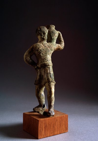 Etruszk civilizáció: offeror - Bronzszobor, Kr. e. 3.-2. század Dim 12,3 cm From Brolio, Italy (Etruszk művészet, áldozó ember, bronzszobor, Brolio, Olaszország, Kr. e. 3.-2. század, Dim 12,3 cm) Volterra Museo Guarnacci alkotó: Etruscan Etruscan