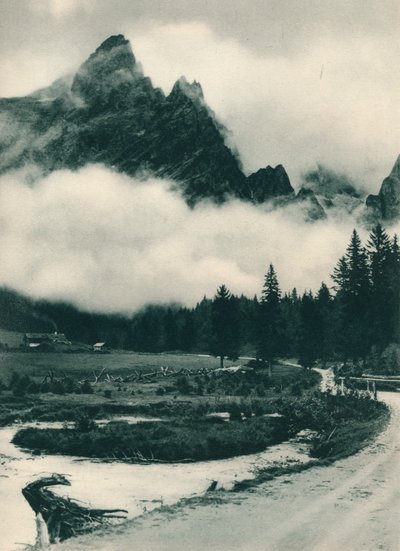 Pala Group felhőkben, San Martino di Castrozza, Dolomitok, Olaszország, 1927 alkotó: Eugen Poppel