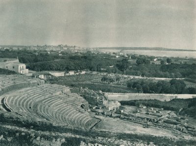 Kilátás a városra a görög színházból, Syracuse, Szicília, Olaszország, 1927 alkotó: Eugen Poppel