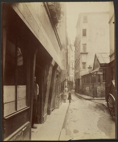 A Rue de Venise sarkán, a 14. számnál (4.) alkotó: Eugène Atget