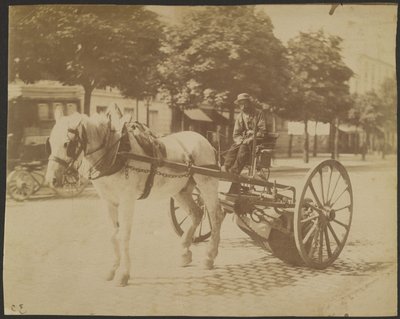 [Lóvontatású seprőgép] alkotó: Eugène Atget