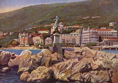 Opatija, ma Opatija Horvátországban: Madonna del Mare, a háttérben a Szent Mária-templom (fotó) alkotó: European Photographer