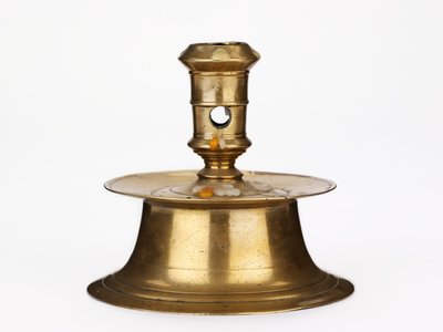 Capstan gyertyatartó, 1600 körül (réz) alkotó: European School