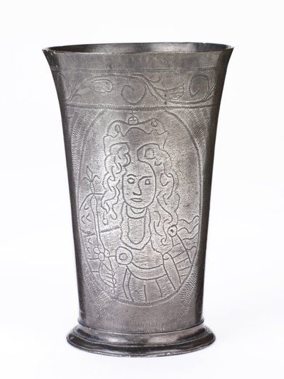Emlékező ón főzőpohár III. Vilmos és II. Mária csavargó portréival, 1689-94 körül (ón) alkotó: European School