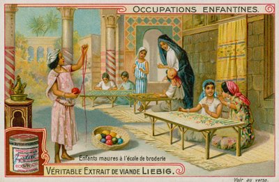 Mór gyerekek egy hímzőiskolában dolgoznak (chromolitho) alkotó: European School