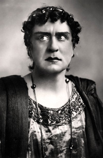 Herbert Beerbohm Tree 1853-1917, angol színész, 1906. alkotó: F. W. Burford