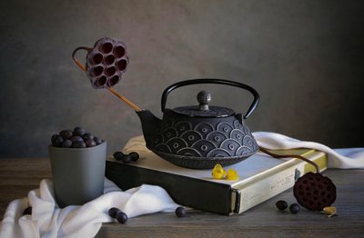 Zen teáskanna és bogyók alkotó: Fangping Zhou