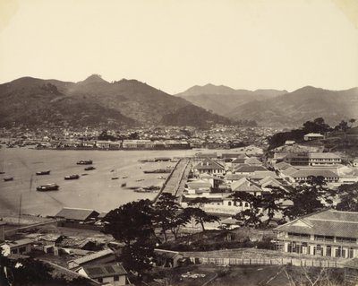 Részleges panoráma Nagasaki városára alkotó: Felice Beato