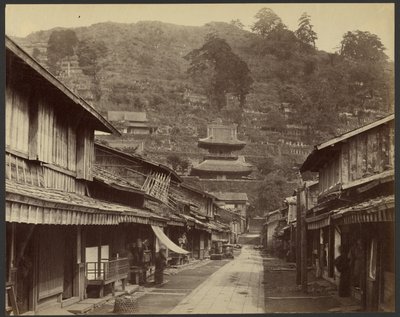 Temple Street, Native Town, Nagasaki alkotó: Felice Beato