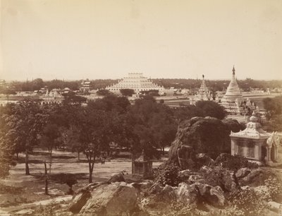 A páratlan pagoda a Mandalay Hillről alkotó: Felice Beato
