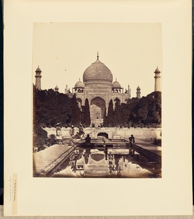 A Taj Mahal a szökőkutakkal alkotó: Felice Beato
