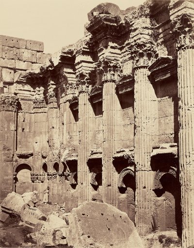 A Jupiter-templom belseje - Baalbek alkotó: Félix Bonfils