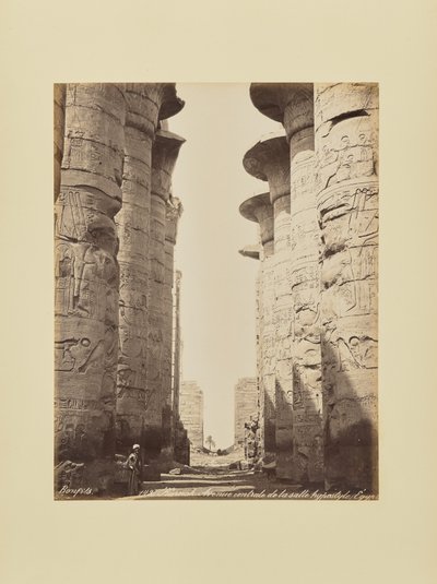 Karnak. A hiposztil csarnok központi sugárútja, Egyiptom alkotó: Félix Bonfils