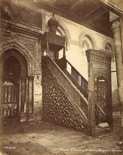 A minbad, antik fa szék, az Ibn Tulun mecsetben, Kairóban, Egyiptomban alkotó: Félix Bonfils