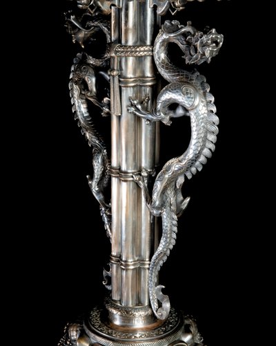 Egy francia „Japonisme” ezüstözött bronz akvárium és talapzat, Ferdinand Barbedienne, Édouard Lièvre terve, 1880 körül (ezüstös bronz) alkotó: Ferdinand Barbedienne