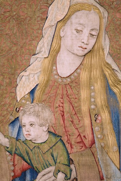 Flamand kárpit. A Szűz a gyermekkel és az angyalokkal (The Virgin with the Child and an Angel, Mary met Kind in engelen). kb alkotó: Flemish School