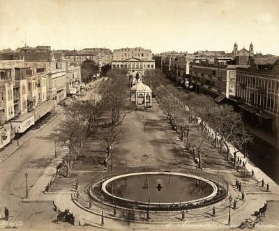 Alexandria, Egyiptom: Konzulok tere, nagy kerek szökőkúttal alkotó: Félix Bonfils