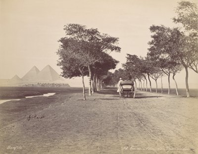 Kairó. Piramisok sikátora, kb. 1870. alkotó: Félix Bonfils