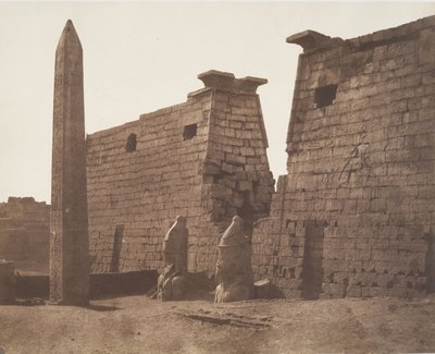 Luxor Théba, Előző építkezés – Kolosszoszoszlop és Obeliszk, 1851-52. alkotó: Félix Teynard