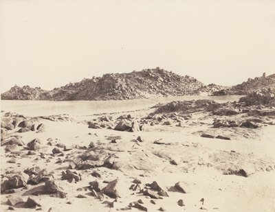 Első szürkehályog, homokkal borított gránithegység, 1851-52, nyomtatva 1853-54. alkotó: Félix Teynard