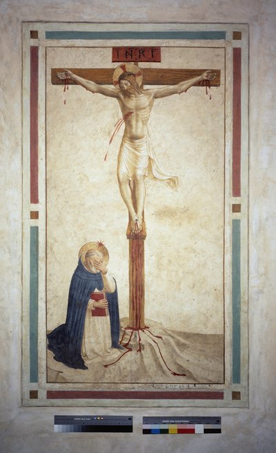 A keresztre feszítés Szent Domonkossal. "INRI"" felirat a kereszten. Guido di Pietro freskója alkotó: Fra Angelico