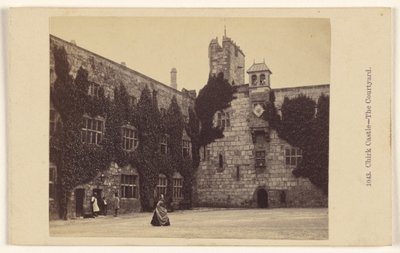 Chirk kastély - Az udvar alkotó: Francis Bedford